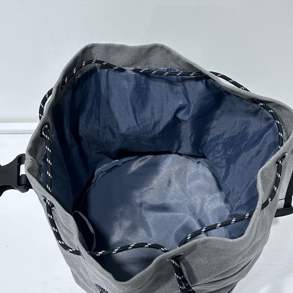 Travelon Gray Unisex Cotton Canvas Coastal Cinch Bag & Insulated Cooler Backpack - Picture 12 of 16